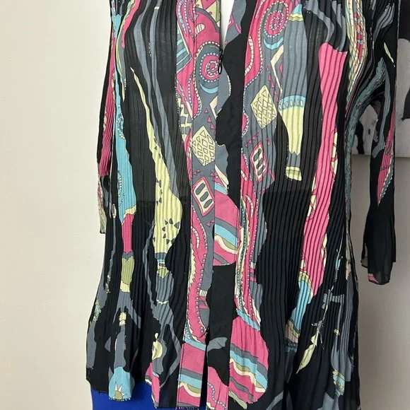 Womens Black Multi-Color Patterned Button-Front Top - Picture 9 of 11